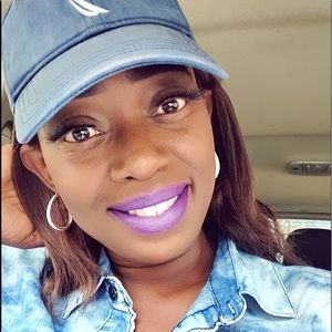 Meet your Posher, Consuelo